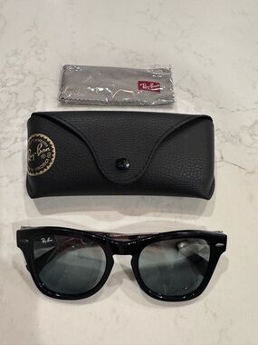 Ray-Ban Black Sunglasses with Case and Cloth